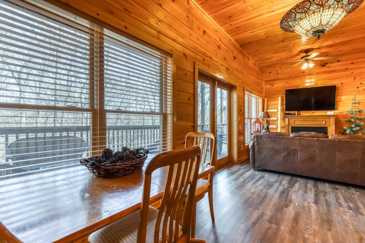 Holly Berry Villa Pigeon Forge Exterior photo